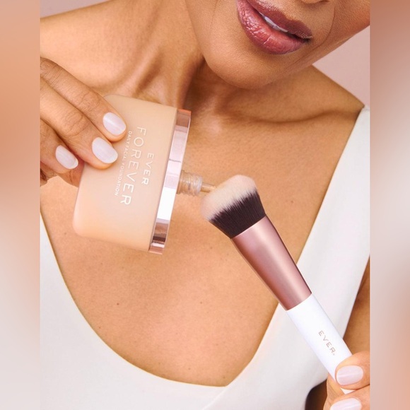 Ever Face 2 Foundation Brush vegan cruelty free synthetic bristles new in bag - Picture 8 of 9